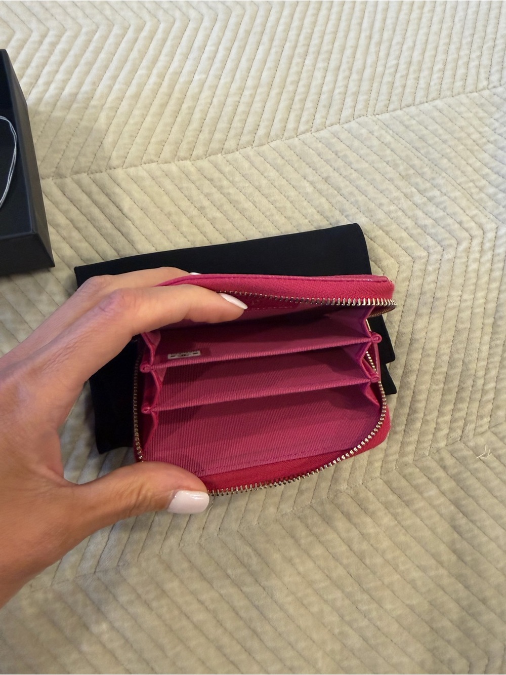 Authentic CHANEL Hot Pink Quilted Zip Card Case with CC Logo - Picture 3 of 3